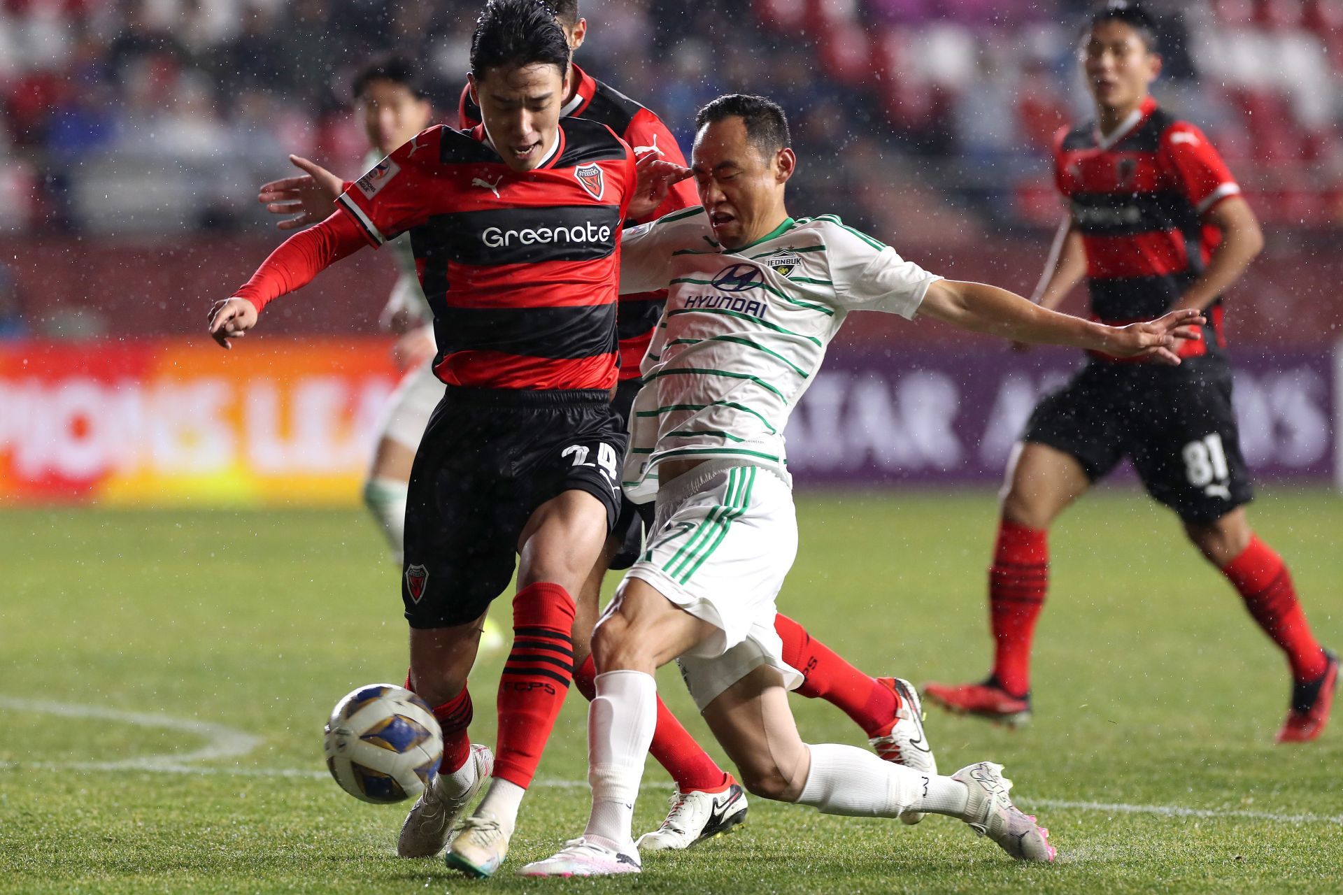 Pohang Steelers v Jeonbuk Hyundai Motors - AFC Champions League Round of 16 2nd Leg