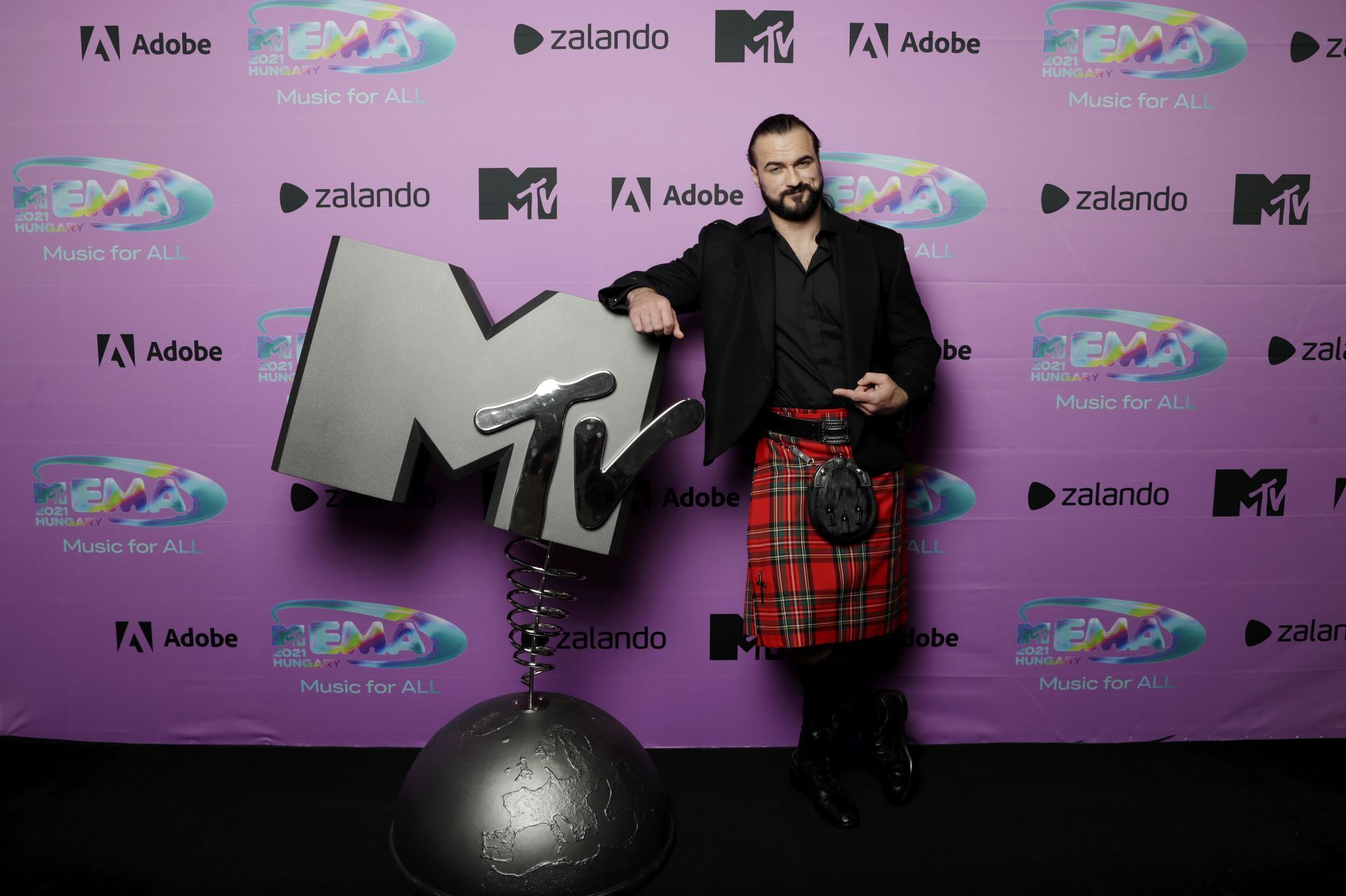 MTV EMAs 2021 - Winners Room