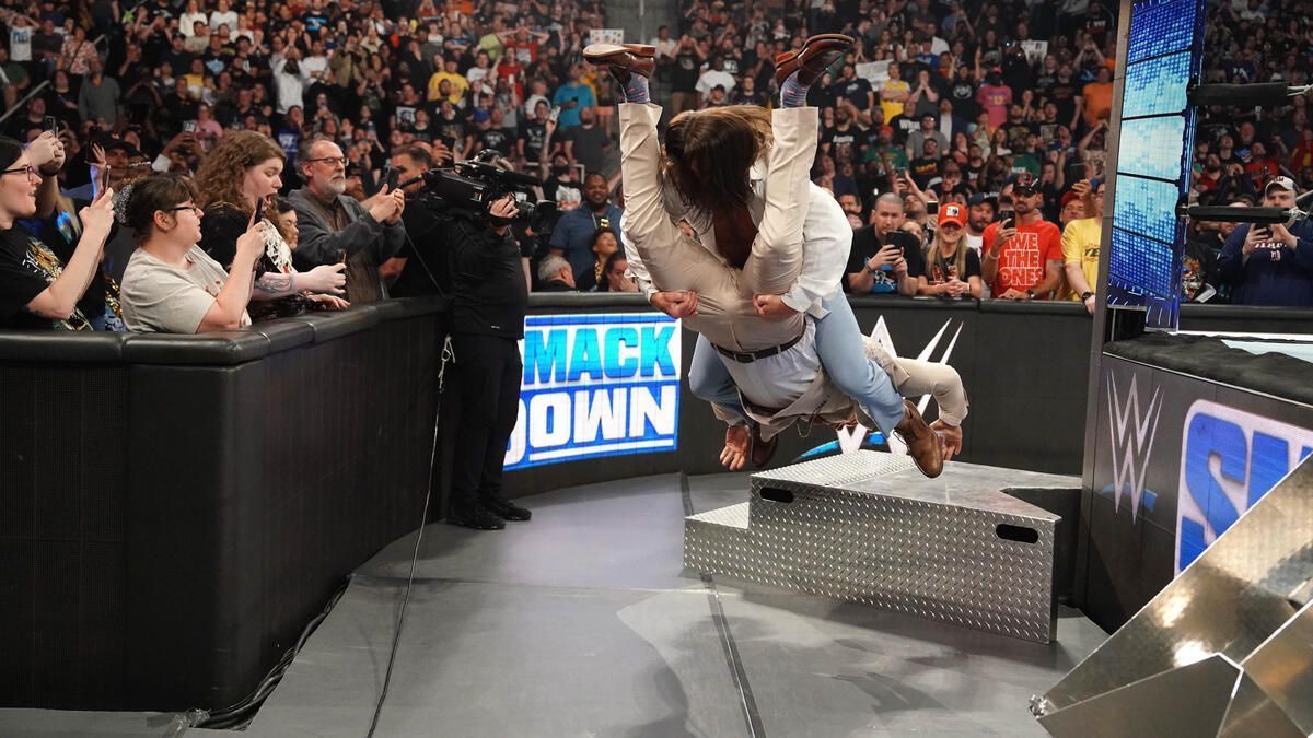 जानिए WWE Smackdown ऑफ-एयर होने के बाद क्या हुआ?