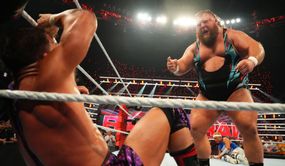 WWE में पूर्व चैंपियन का हाल हुआ बेहाल, दो दिन पहले सपना हुआ चकनाचूर, फिर मॉन्स्टर के खिलाफ मिली हार और अब अपने ही दोस्त ने उठाया हाथ