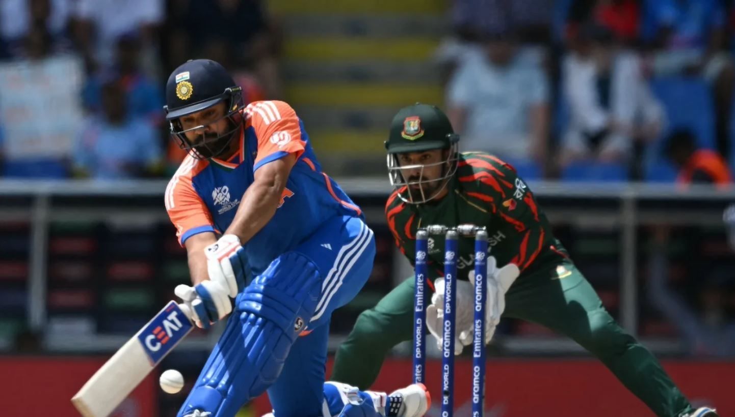 रोहित शर्मा बल्लेबाजी के दौरान (Photo: ICC)