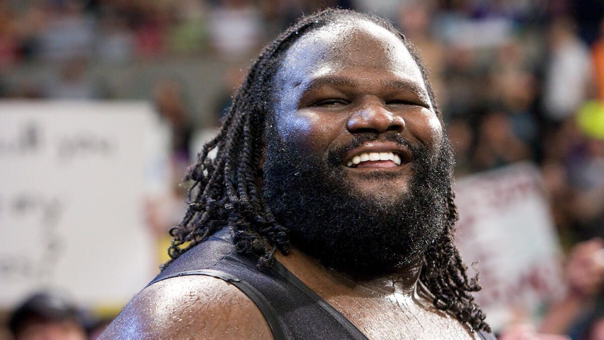 Mark Henry pulled off a shocking swerve on RAW (Image: wwe.com).