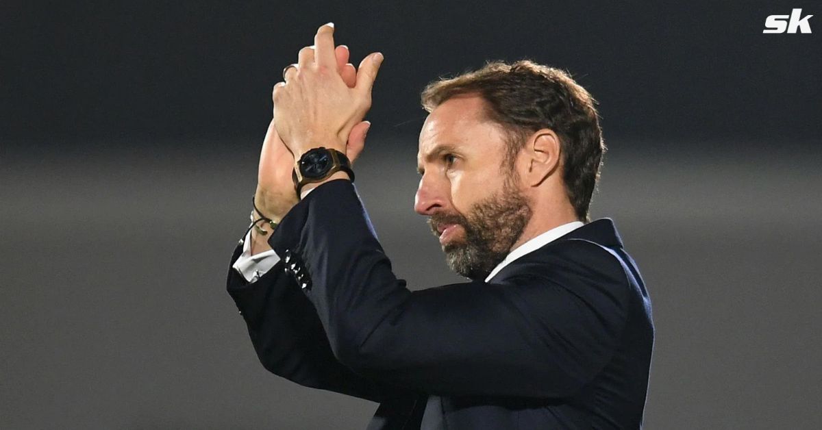 England fans throw cups at Gareth Southgate after 0-0 draw against Slovenia (Image via Getty)