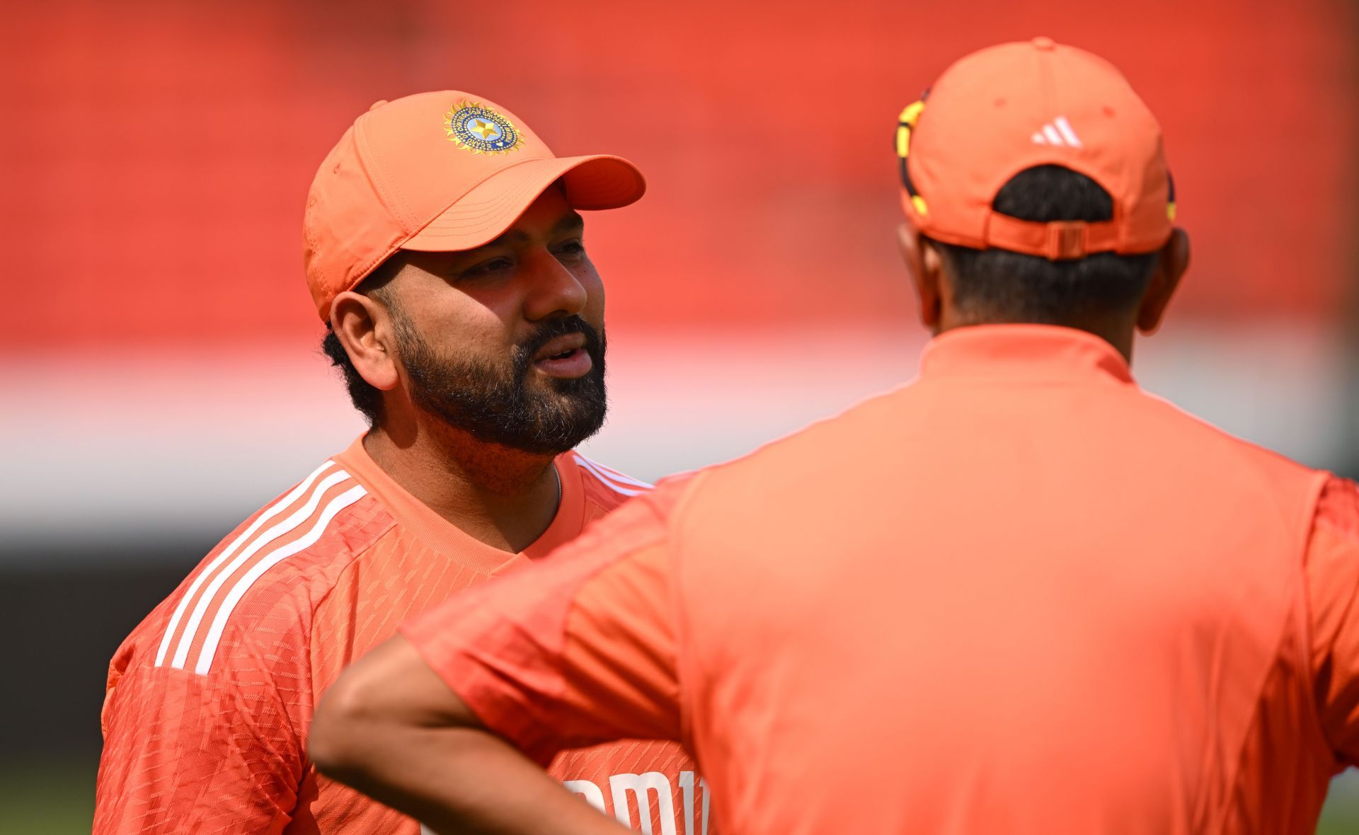 Team India captain and coach during a discussion (Credits: Getty)