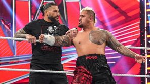 Roman Reigns द्वारा Solo Sikoa के ऊपर लिए गए एक्शन के बाद उनके पिता और WWE दिग्गज की आई प्रतिक्रिया, दिलचस्प मैसेज देकर चौंकाया