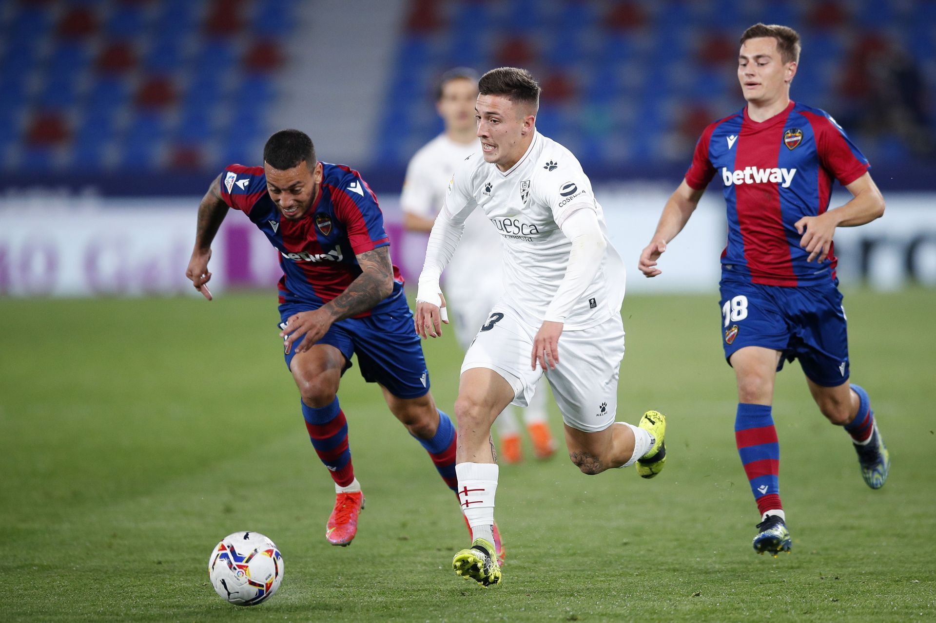 Levante UD v SD Huesca - La Liga Santander