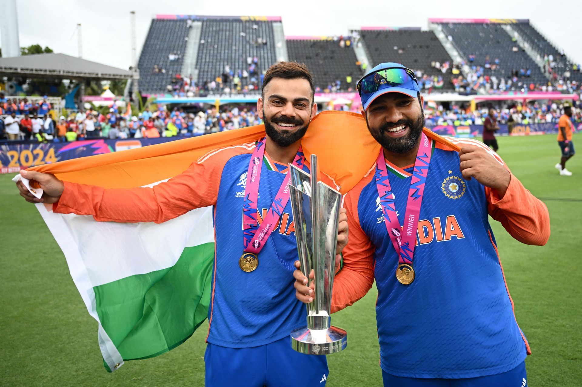 [Watch] Virat Kohli and Rohit Sharma hold India's T20 World Cup 2024 trophy aloft during victory