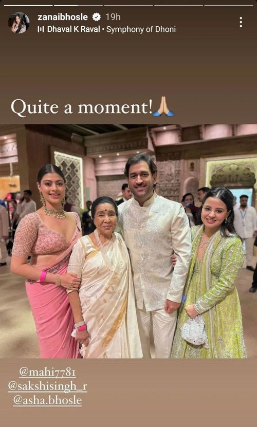 Zanai Bhosle posted a photo of herself and her grandmother with MS Dhoni and Sakshi Dhoni (Image via Instagram/@zanaibhosle)