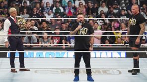 WWE Money in the Bank में हारने वाले पूर्व चैंपियन ने अपनी मां की मेडिकल स्थिति को लेकर दिया अपडेट, सोशल मीडिया पर साझा की खास तस्वीर