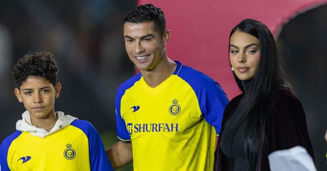 Tin chuyển nhượng trưa 1/8: Chính thức xong vụ Ronaldo rời Al Nassr; McTominay xác nhận rời Man Utd