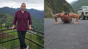 'अरे...लैंडस्लाइड हो जाएगा,' WWE दिग्गज The Great Khali ने बीच सड़क पर लगाए पुशअप; वायरल वीडियो देख फैंस ने लिए मजे