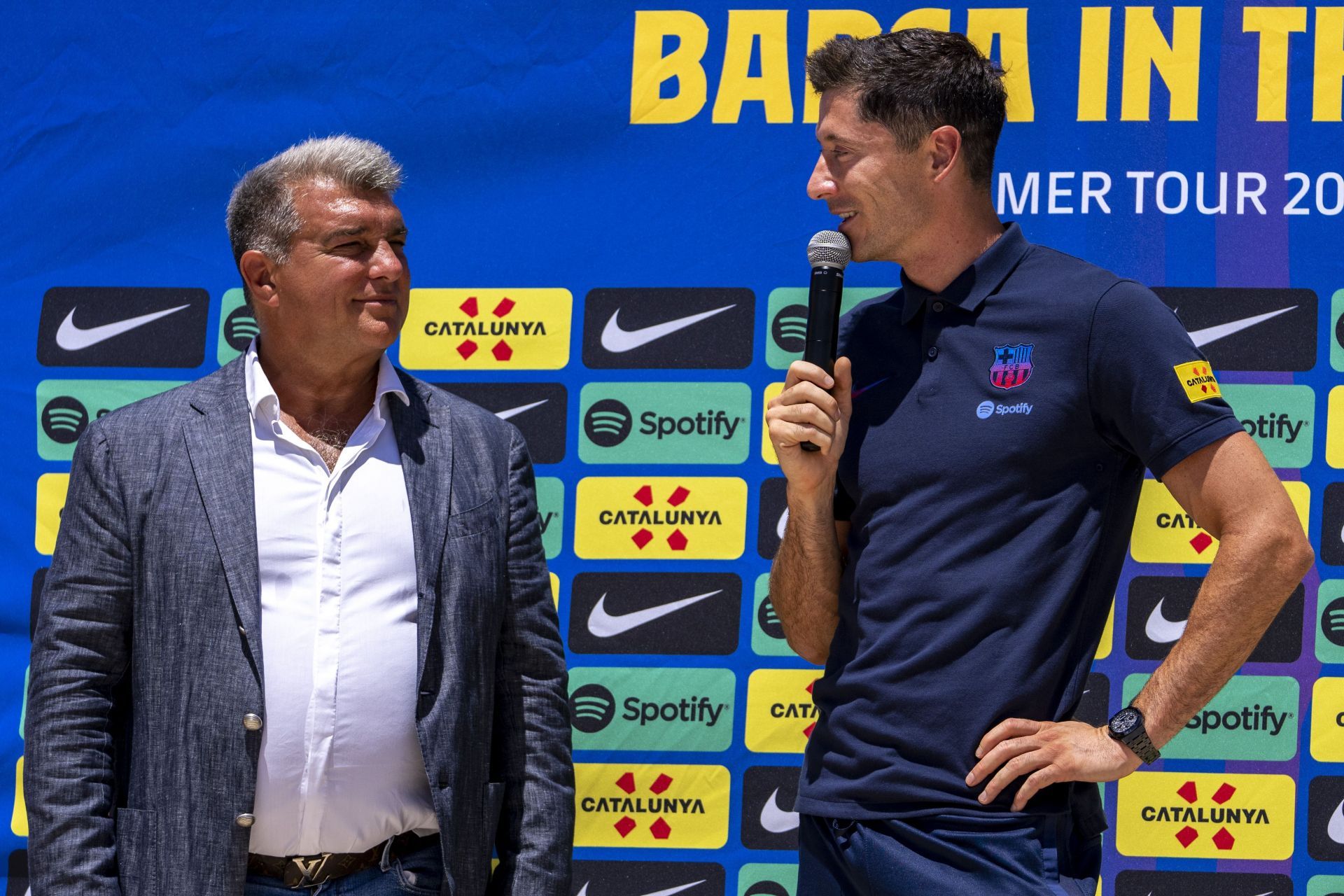 Joan Laporta (left) suggests Barcelona can finance a deal for Nico Williams (Image - Getty)