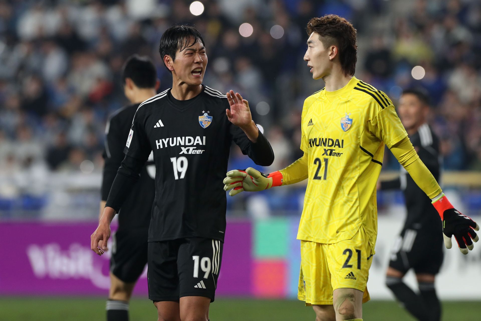 Ulsan Hyundai v Jeonbuk Hyundai Motors - AFC Champions League Quarter Final 2nd Leg