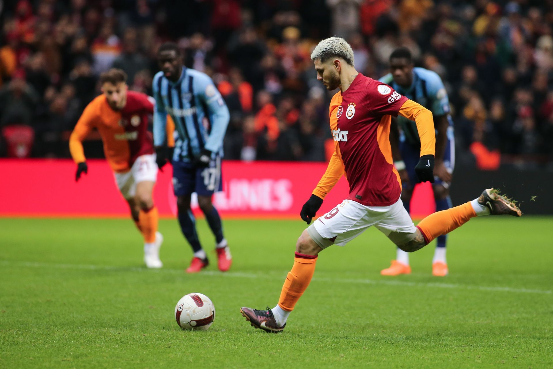 Galatasaray v Adana Demirspor - Turkish Super League