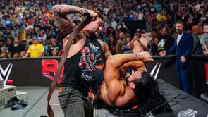 WWE में CM Punk vs Drew Mcintyre के बीच होने वाले स्ट्रैप मैच के सभी रूल्स और इसे जीतने के तरीकों के बारे में जानकारी