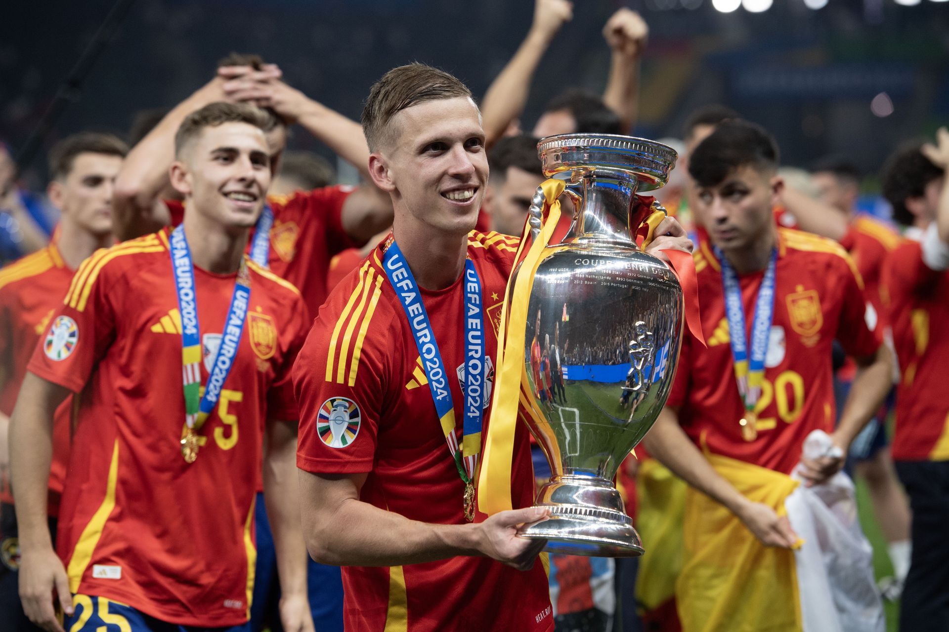 Dani Olmo is on his way to Camp Nou