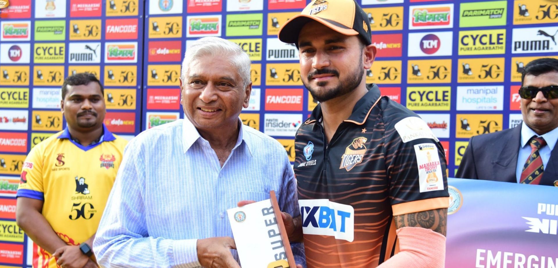 Hubli Tigers captain Manish Pandey took a stunning catch near the boundary line during his side