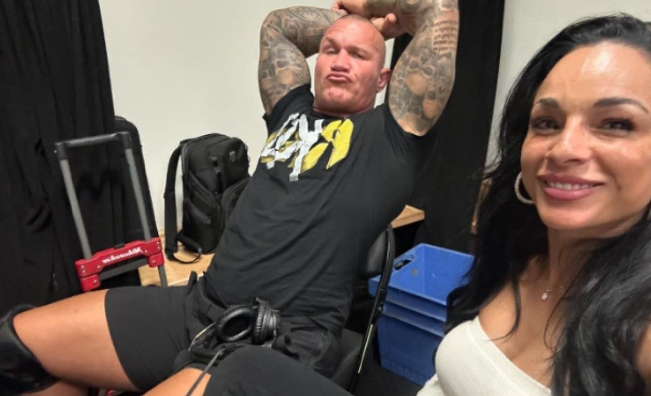 Randy Orton with his wife backstage on WWE SmackDown (Image Credits: Kim Orton