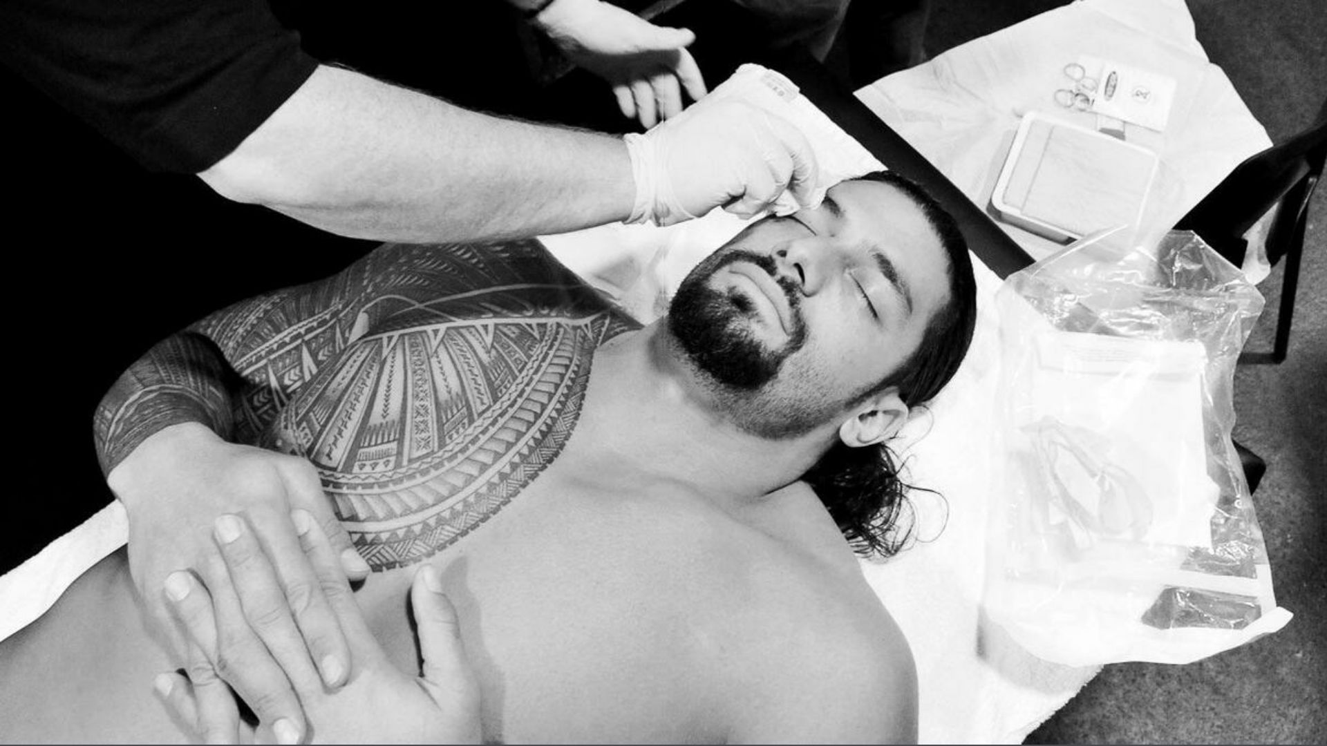 Roman Reigns could be written off tv on Friday with an injury angle. (Photo credit: WWE.com)