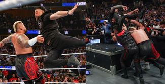 3 तरीके जिनसे रोमन रेंस WWE SmackDown में नई ब्लडलाइन द्वारा किए गए खतरनाक अटैक का बदला ले सकते हैं