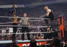 WWE SmackDown के 3 बड़े सुपरस्टार्स जिनकी पत्नियां रेसलिंग नहीं करती हैं