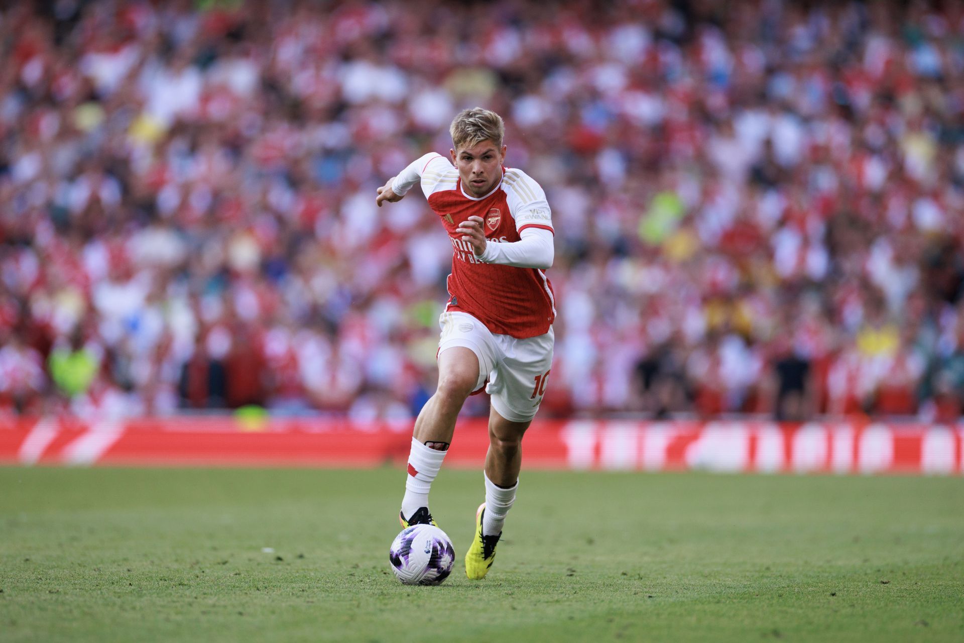 Arsenal midfielder Emil Smith Rowe has left the club.