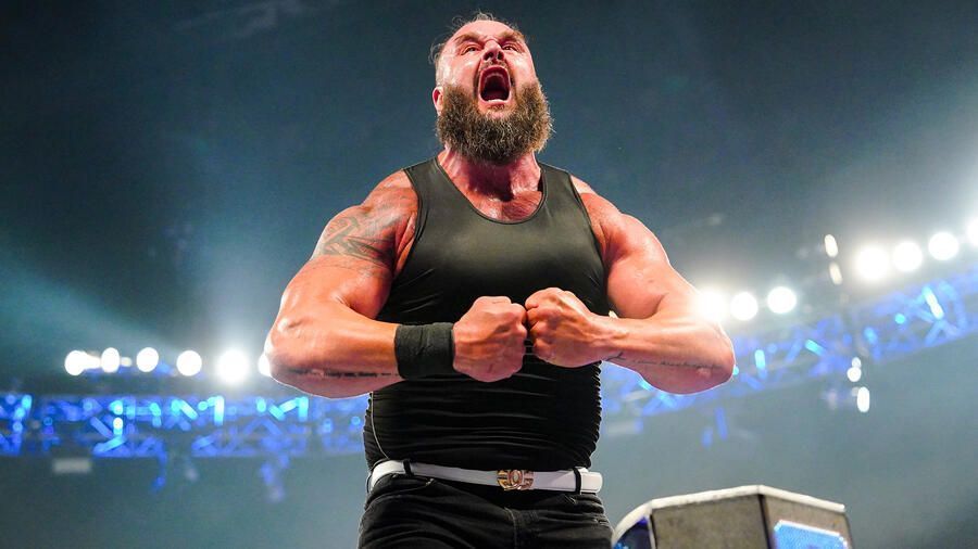 Braun Strowman is dealing with a knee injury (Photo credit: WWE.com)