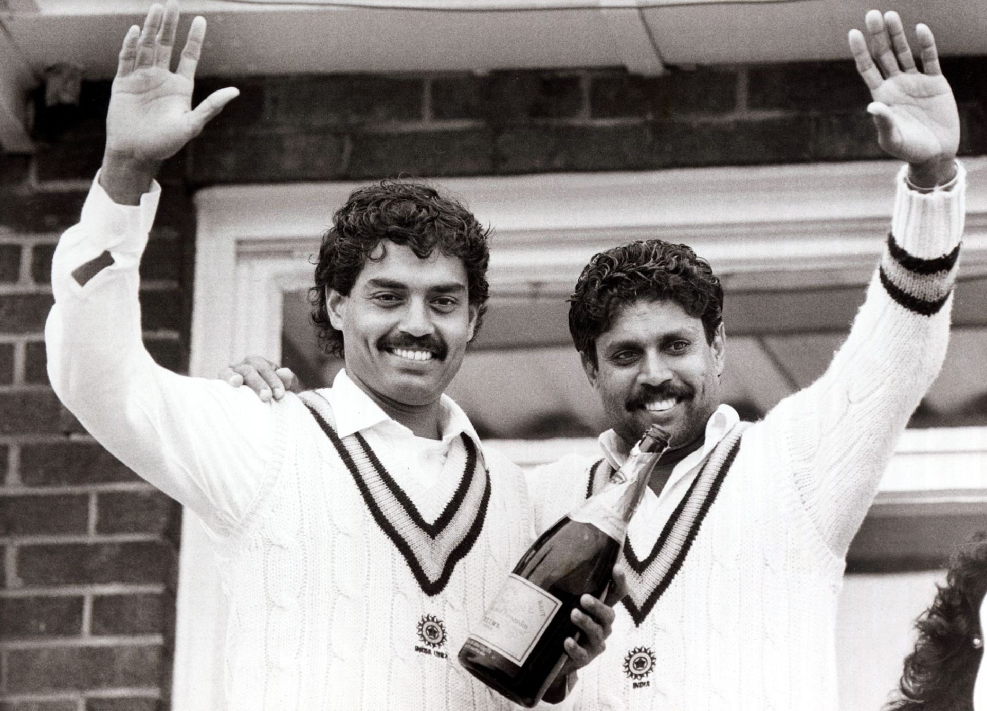 Dilip Vengsarkar (left) and Kapil Dev (Image Credits: Getty Images)