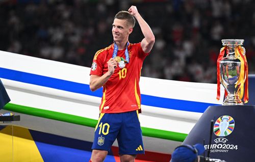 Dani Olmo winning Euro 2024 with Spain