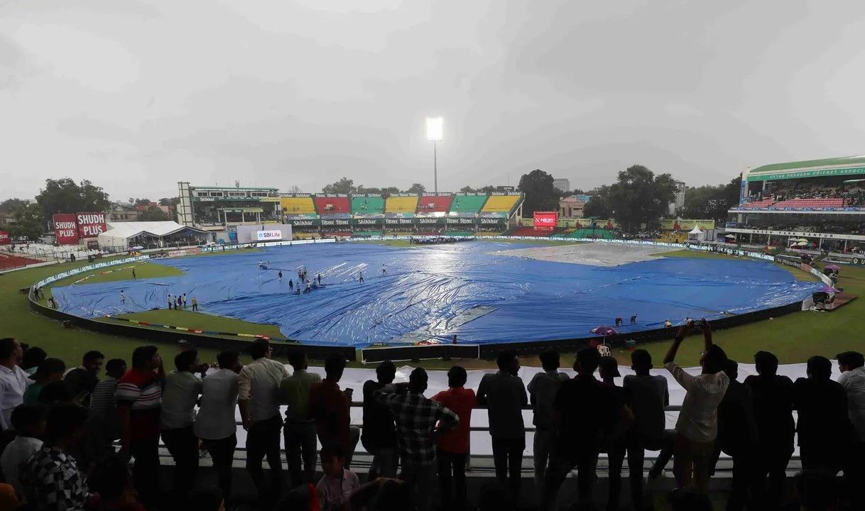 कानपुर में शनिवार को भी बारिश हो रही है (Photo Credit - BCCI.TV)