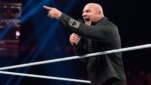 WWE के मौजूदा चैंपियन फुटबॉल मैच में Goldberg के साथ आए नज़र, टॉप स्टार ने उड़ाया मजाक
