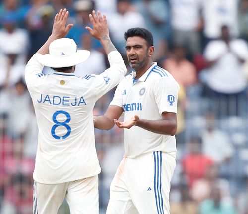 Ravindra Jadeja (L) and Ravichandran Ashwin (Credits: BCCI Twitter)