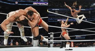 WWE SmackDown में मेगास्टार ने बिखेरा जलवा, फेमस रेसलर को चित करके जीता चैंपियनशिप मैच