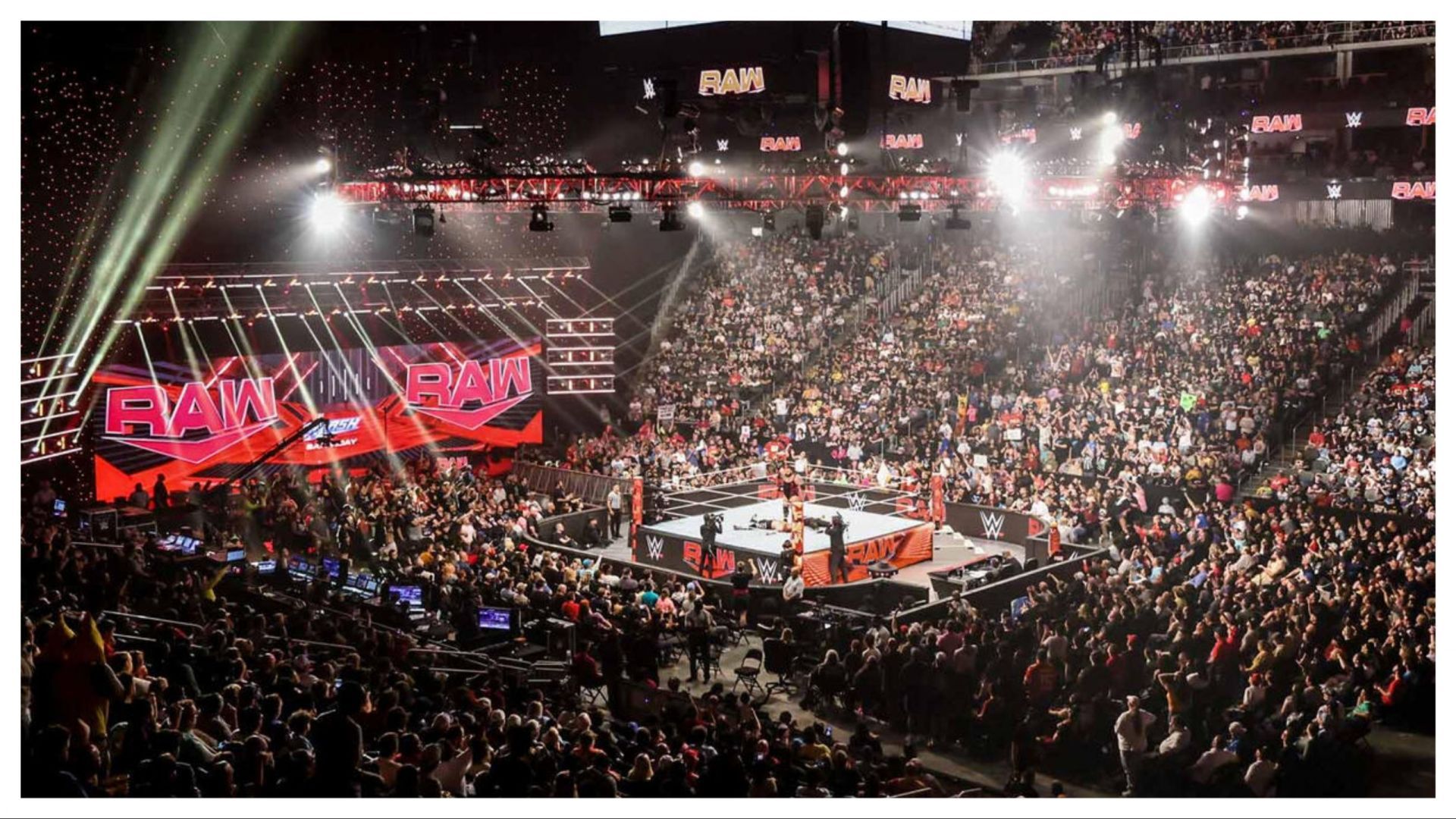 Monday Night RAW arena (Photo credit: WWE.com)