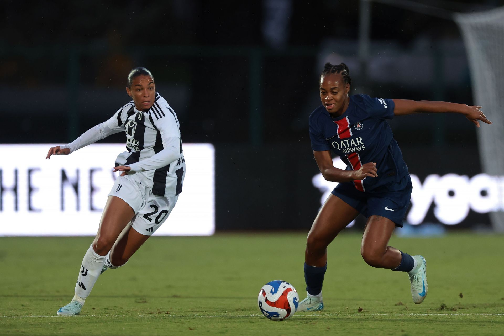 Juventus FC v Paris Saint-Germain: UEFA Women