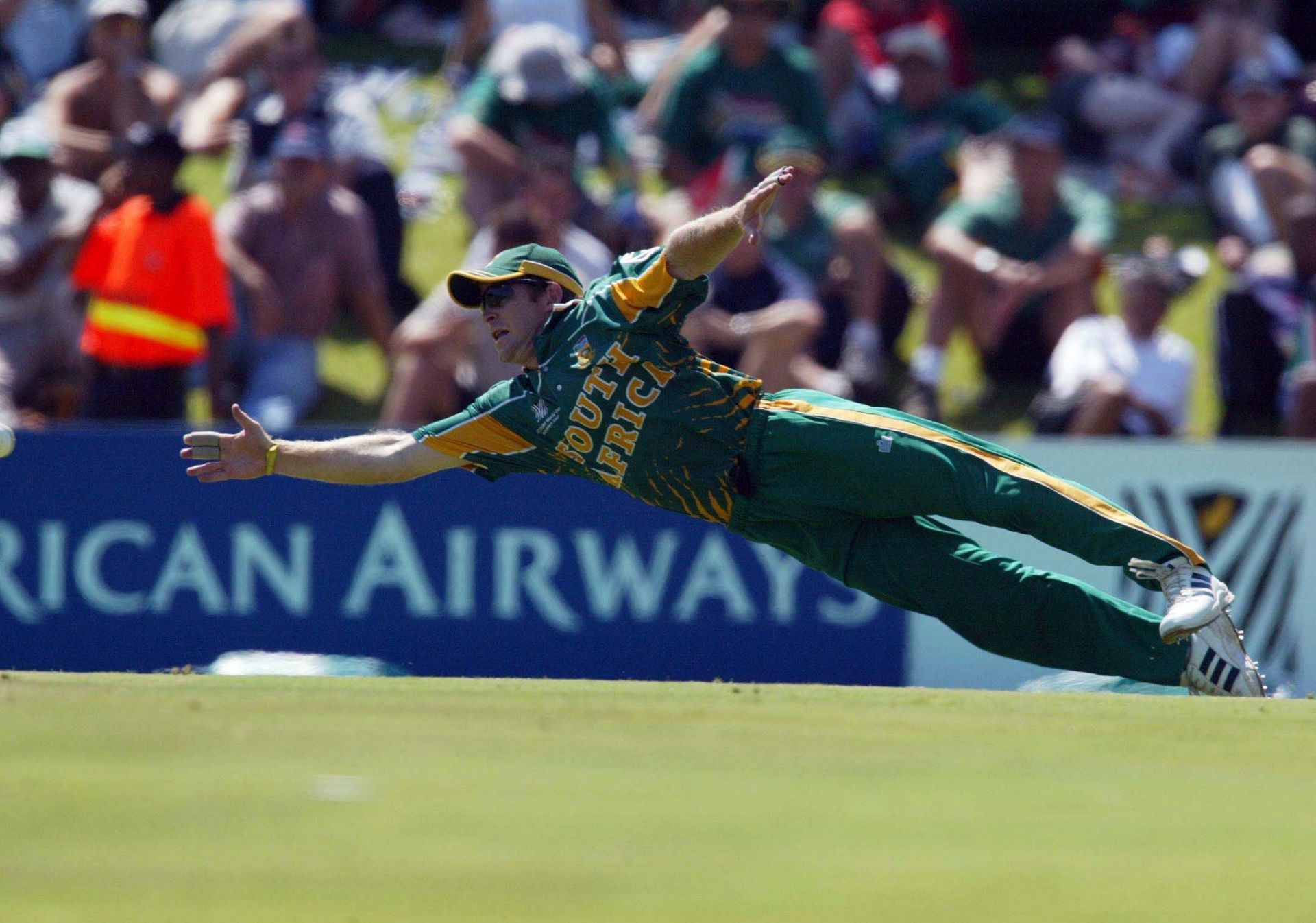 Jonty Rhodes couldn't match his brilliant fielding with the bat in Test cricket [Credit: Getty]