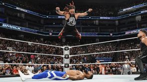 "हमसे कोई पंगा नहीं ले सकता" - Bloodline द्वारा पिटाई खाने के बाद WWE स्टार का बड़ा दावा