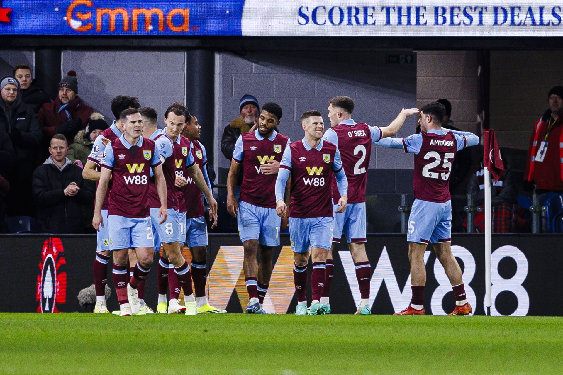 Burnley FC v Luton Town - Premier League - Source: Getty