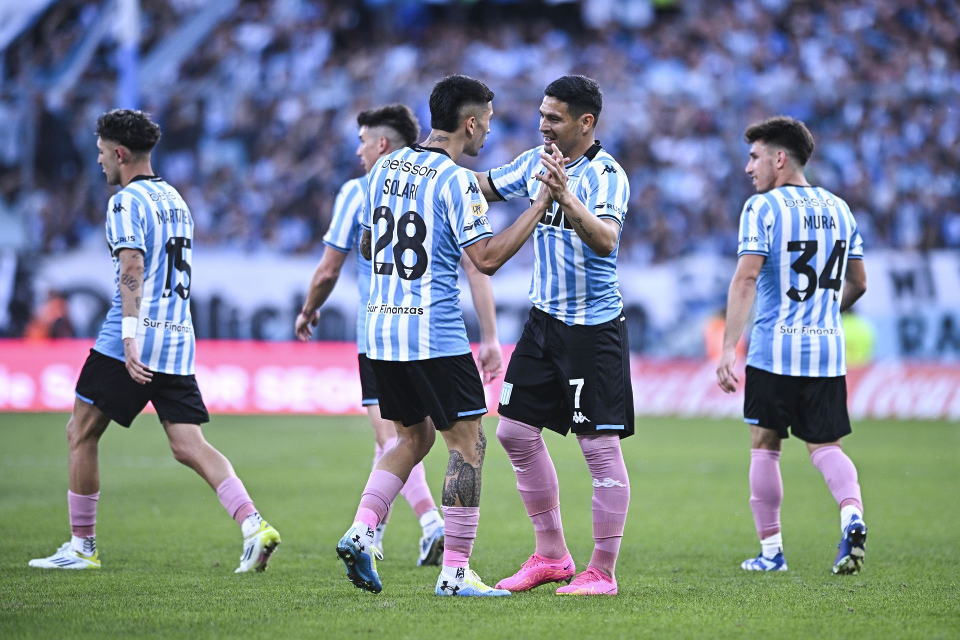 Racing v Defensa y Justicia - Liga Profesional 2024 - Source: Getty