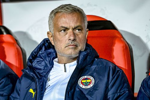 Jose Mourinho watches Fenerbahce take on FC Twente (Image - Getty)