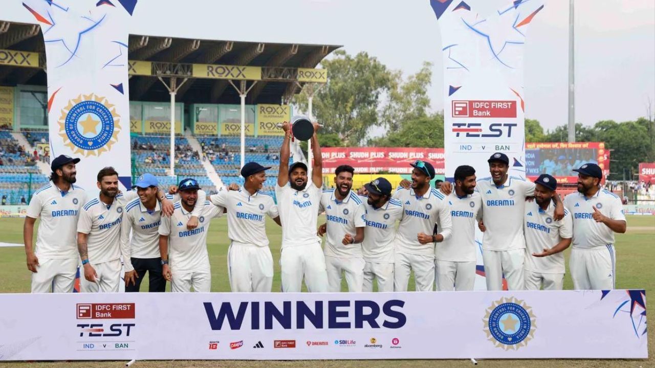 indian fielding coach t dilip felicitates yashasvi jaiswal and mohammed siraj with impact field of the series medal ind vs ban test