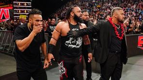WWE में नए ट्राइबल चीफ को जल्द खूंखार रेसलर द्वारा मिलेगा धोखा, दिग्गज की भविष्यवाणी