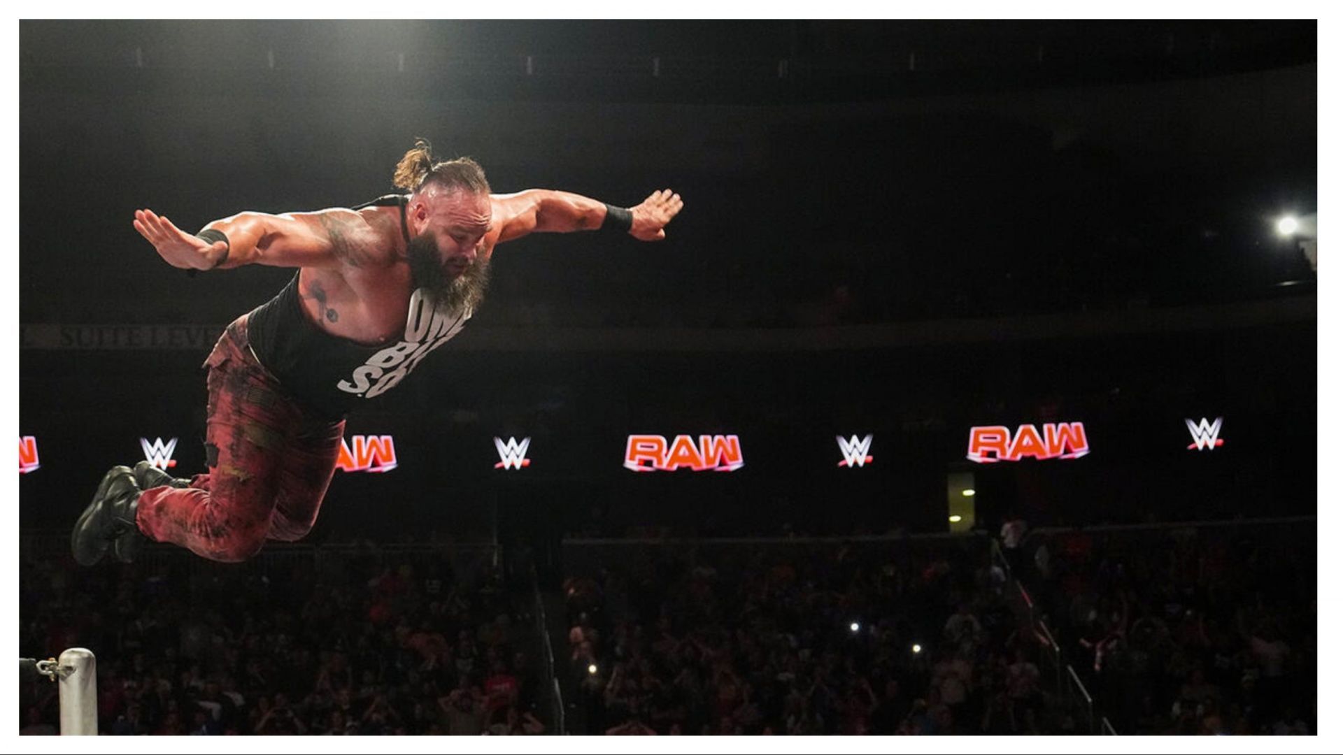 Braun Strowman appears to have suffered an injury (Photo credit: WWE.com)