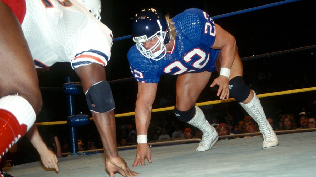 WWE Wrestlers Who Played in the NFL