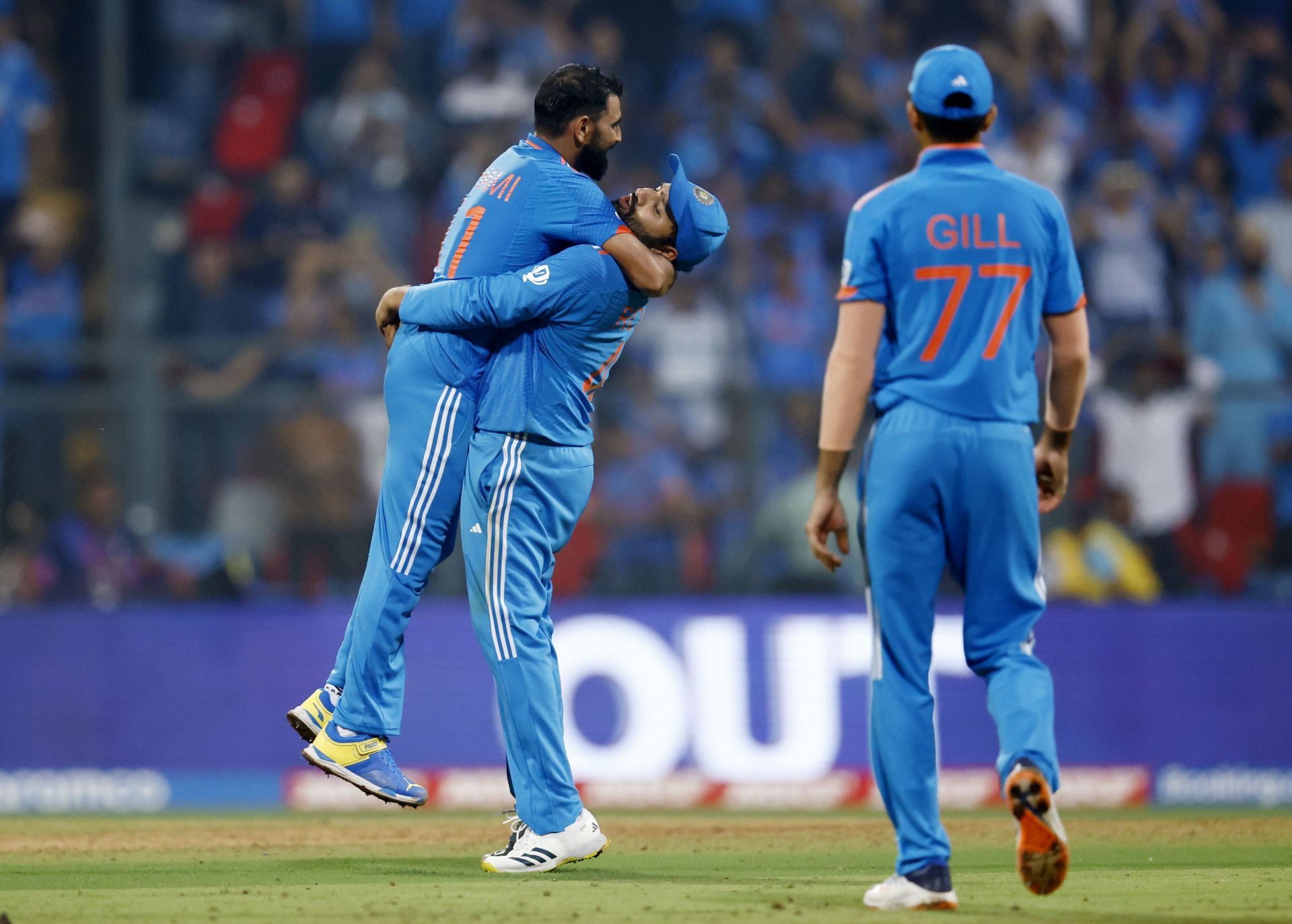 Mohammed Shami excelled under Rohit Sharma&#039;s captaincy in the 2023 ODI World Cup. [P/C: Getty]