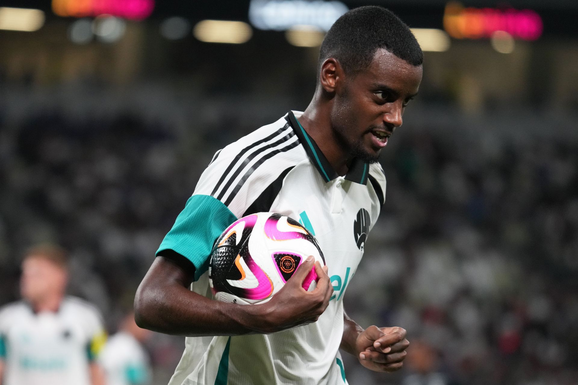 Alexander Isak has been on Mikel Arteta&#039;s agenda (Image - Getty)