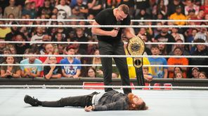 WWE Raw में हुआ बड़ा सैगमेंट विवादों के घेरे में आया, दिग्गज ने लगाए गंभीर आरोप