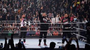 3 गलतियां जो WWE ने Crown Jewel 2024 से पहले SmackDown के अंतिम शो में करके फैंस को निराश किया