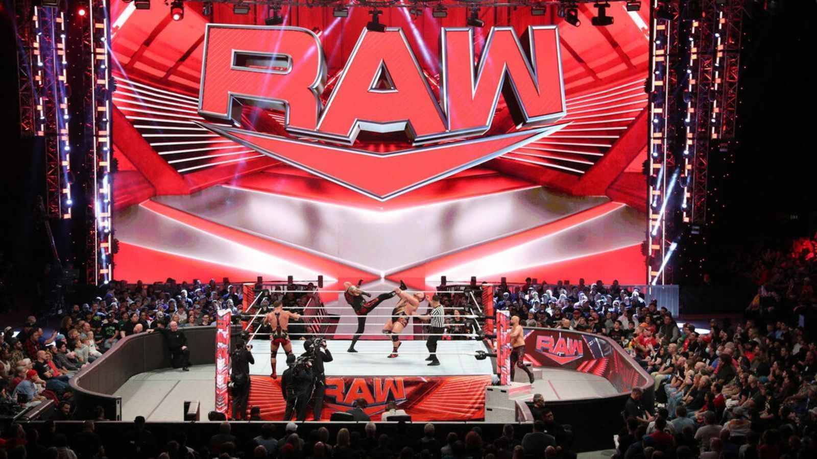 WWE RAW