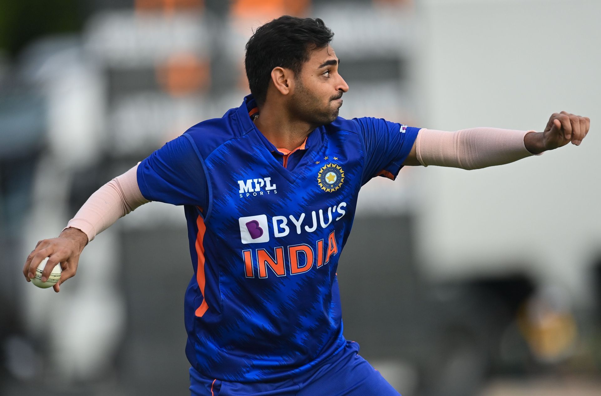 3 reasons why RCB splurging for Bhuvneshwar Kumar at IPL 2025 Auction is the wrong move